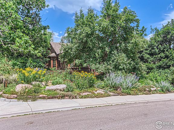 2nd image of 1601 Mariposa Ave