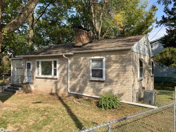 1202 Mercer St, Burlington, IA 52601