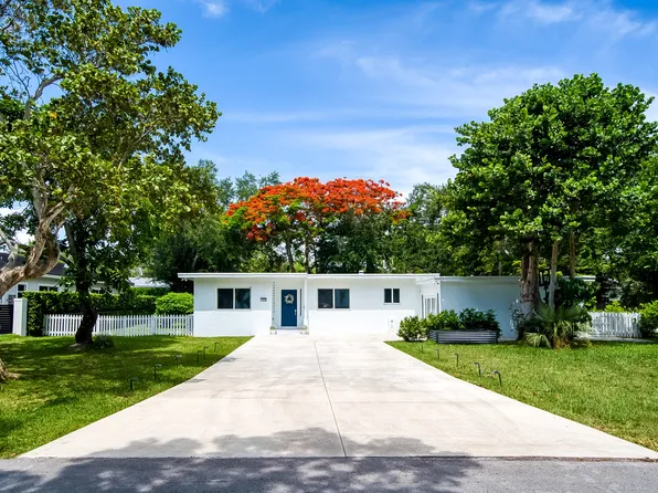 7800 SW 57th Ct, South Miami, FL 33143