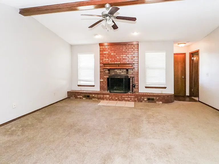 12913 S Drexel Ave — Photo 4