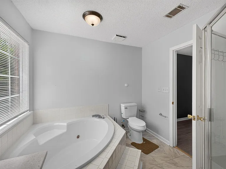 4810 Golden Leaf Ln — Photo 19