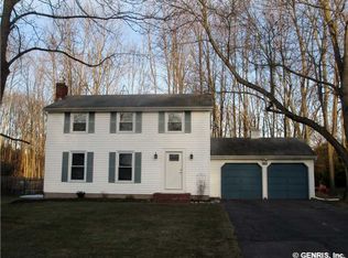 919 Little Bardfield Rd, Webster, NY 14580