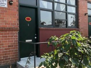 933 Stanford Ave, Emeryville, CA 94608