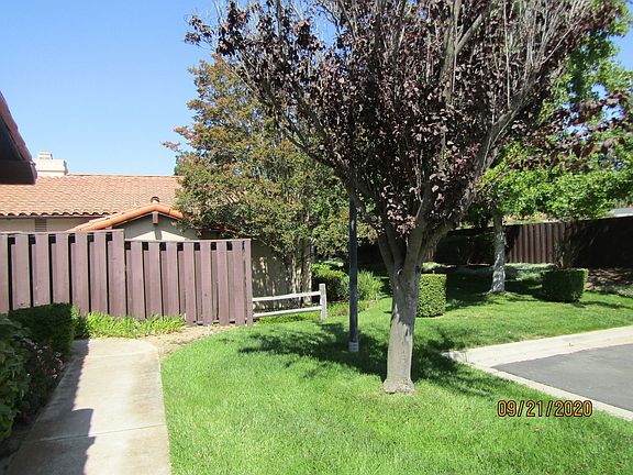 3rd image of 4421 Foxenwood Ln