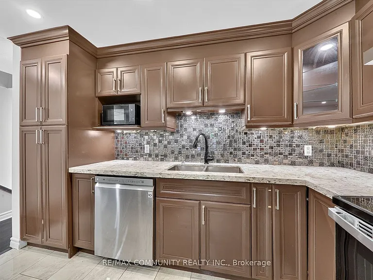 850 Huntingwood Dr #15 — Photo 7