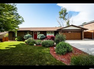1955 E Falcon Hill Cir, Sandy, UT 84092
