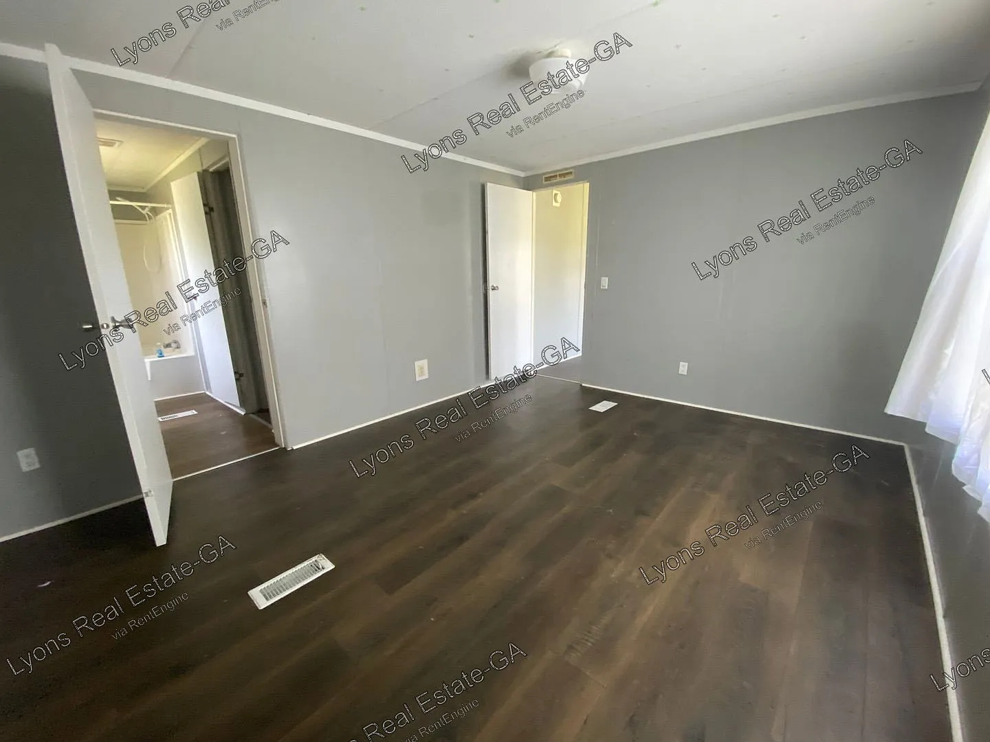 3 bed, 2.0 bath, $850 — Photo 4