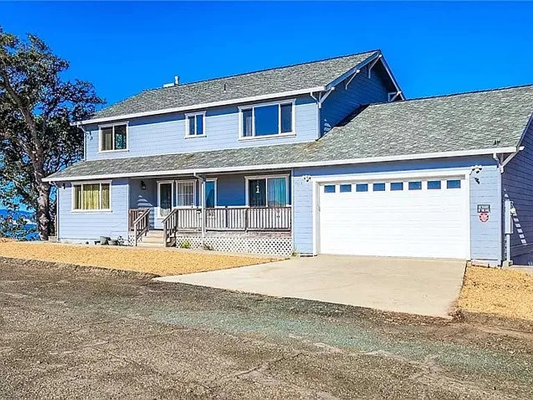 7618 Verna Way — Photo 1
