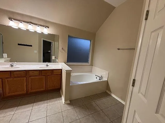 7420 W Magic Mountain Ln — Photo 12