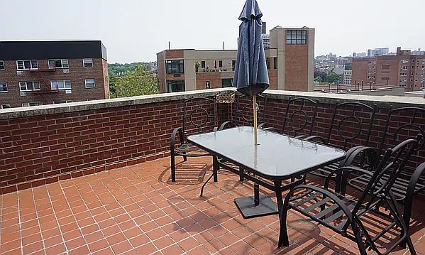 2nd image of 3239 Riverdale Ave