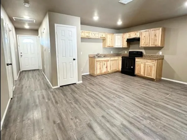 1319 E 16th St, Lubbock, TX 79403