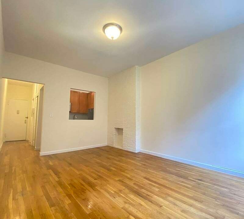 1st image of 211 E 89th St APT B11