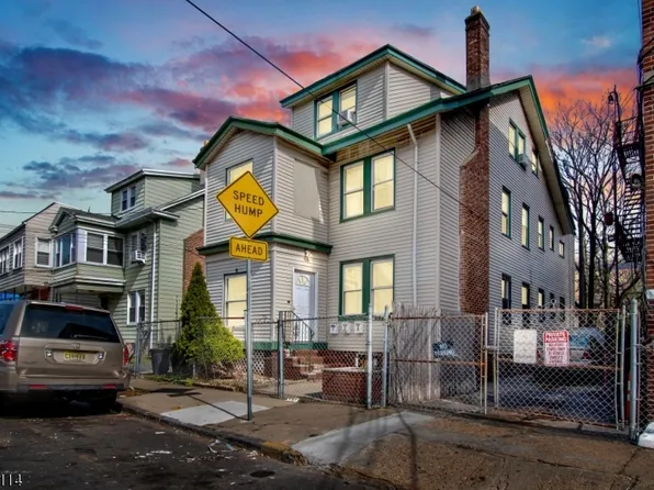 9 Tillinghast St #3, Newark City, NJ 07108