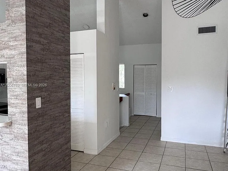 1304 Glenmoor Dr #1304 — Photo 7