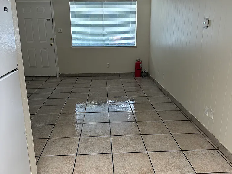 910 Eden Ct #910 — Photo 6