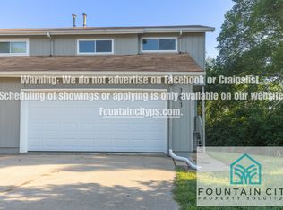 101 Crawford Ln, Liberty, MO 64068