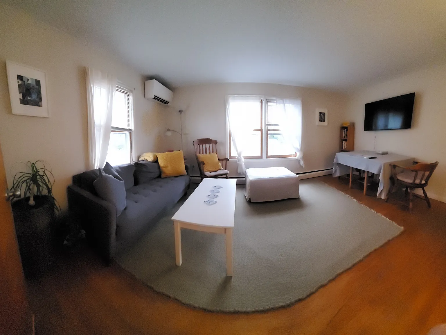 2 bed, 850 sqft, $1,950 — Photo 2