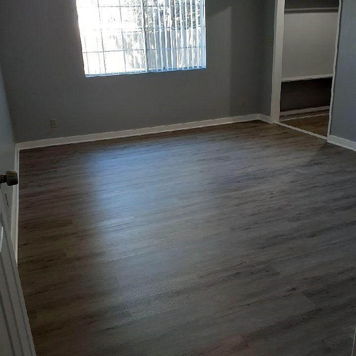 1st image of 1448 W 220th St