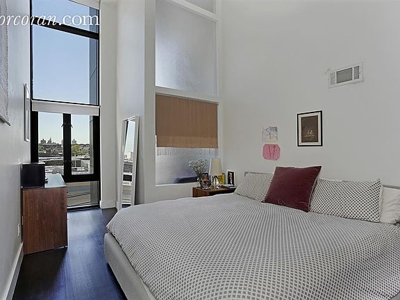 5th image of 361 Carroll St #2E