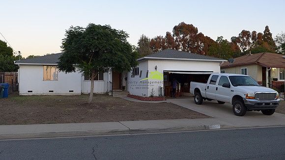 1st image of 411 Vista Way
