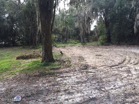 4th image of 441 Olive Cir