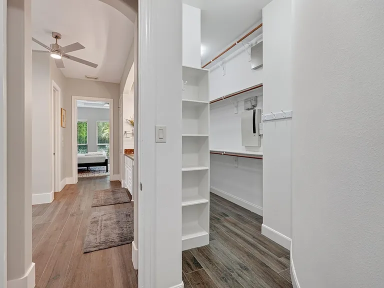 110 S Veilwood Cir — Photo 29
