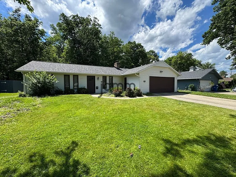 5250 Mills Creek Ln — Photo 2