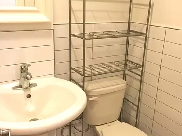 194 Howard Avenue image 7 of 20