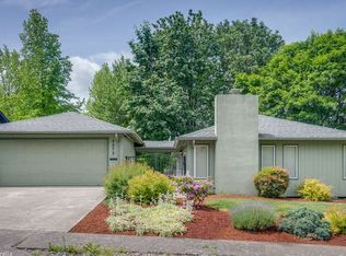7575 SW Hillcrest Pl, Beaverton, OR 97008