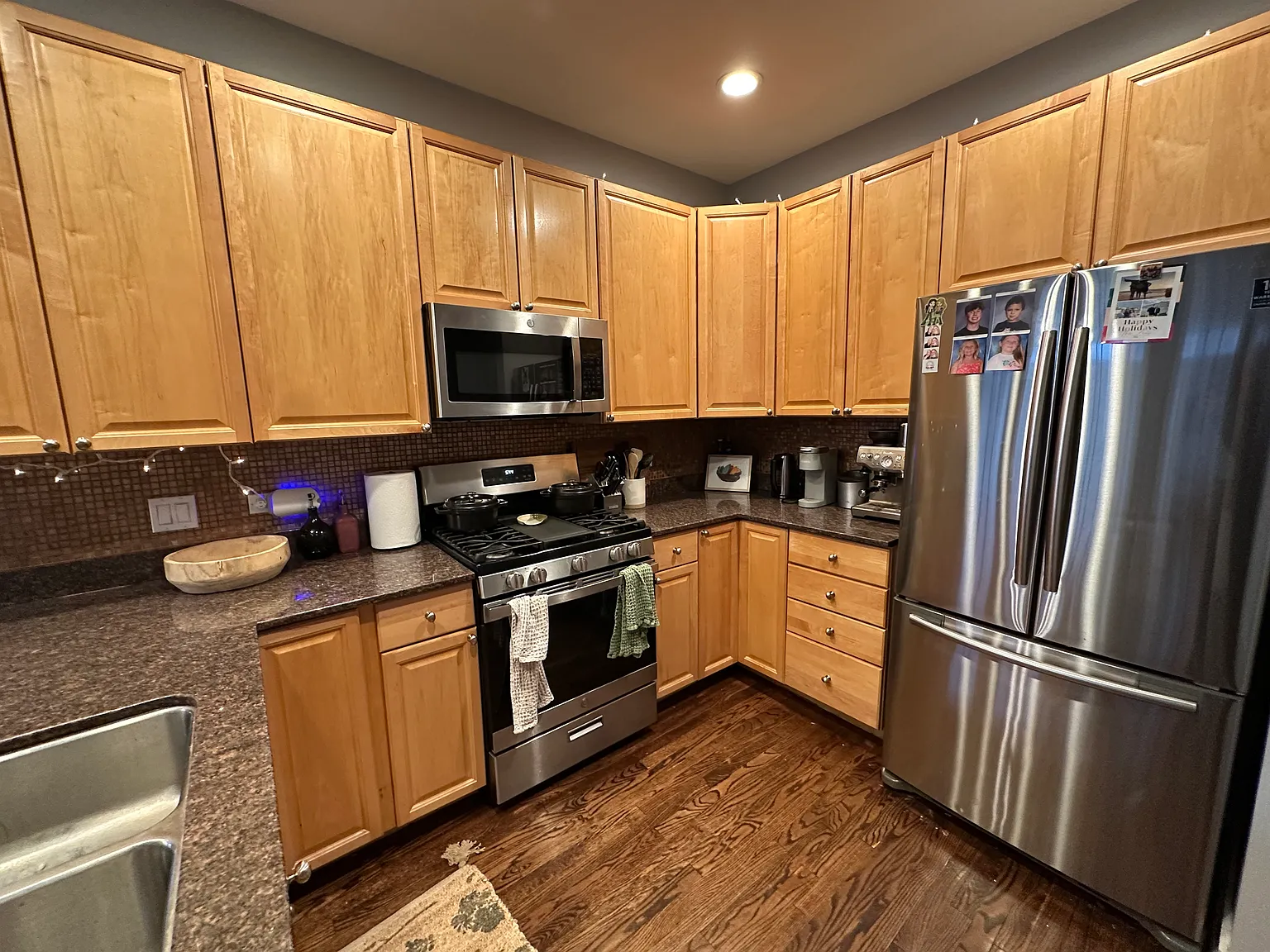 2 bed, 1300 sqft, $2,500 — Photo 2