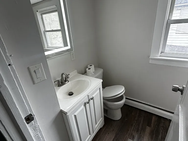 489 S Main St #B — Photo 7