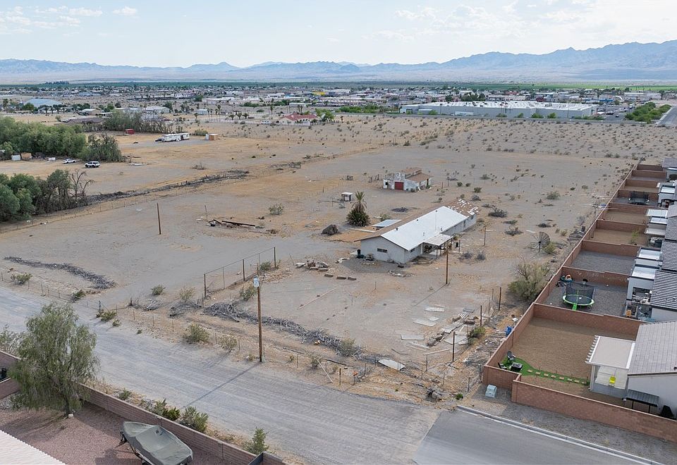 1st image of 5189 S Calle Del Media