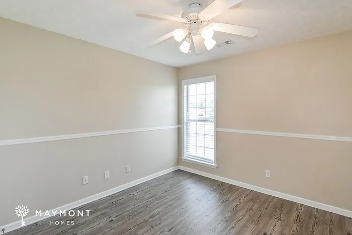 518 Breckinridge Ln — Photo 9