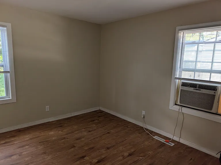 1805 Southwood Dr — Photo 12