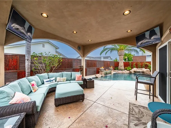 20162 S New Britain Ln, Huntington Beach, CA 92646