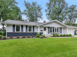 1527 Kingston Ln, Schaumburg, IL 60193