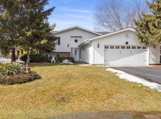 N7621 Bay Shore Dr, Elkhorn, WI 53121