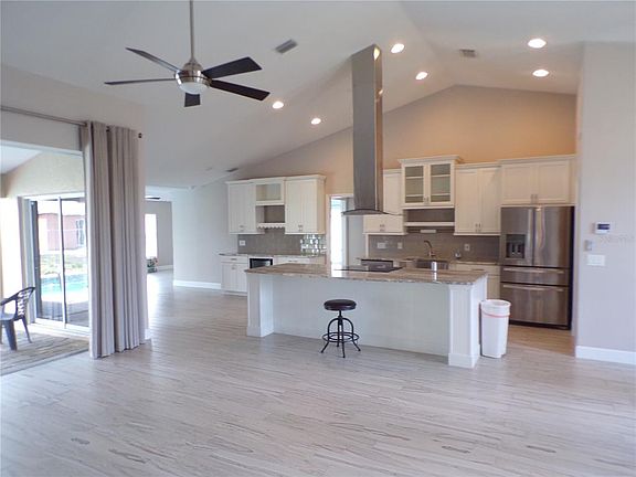3rd image of 4942 Ariton Rd