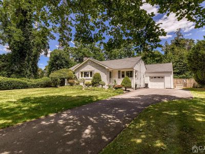 2 Edgebrook Rd, New Brunswick, NJ, 08901