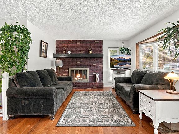 4th image of 1 Texas Ln