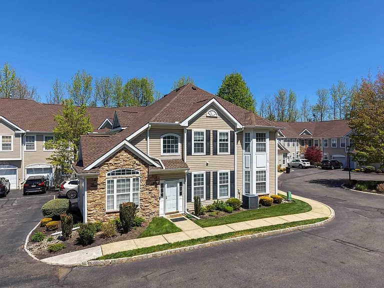 159 Shinnecock Dr — Photo 26