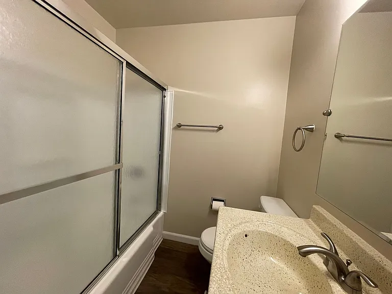 1711 N Street, Sacramento — Photo 33