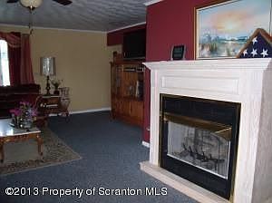 3rd image of 816 Albert St