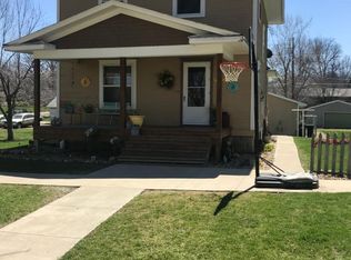 524 Johnston St, Gladbrook, IA 50635