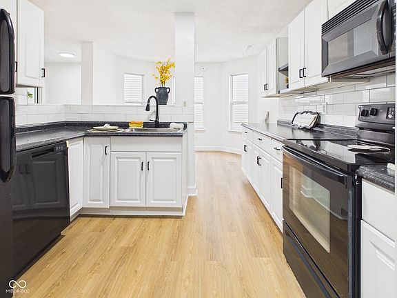 4th image of 16856 Aulton Dr