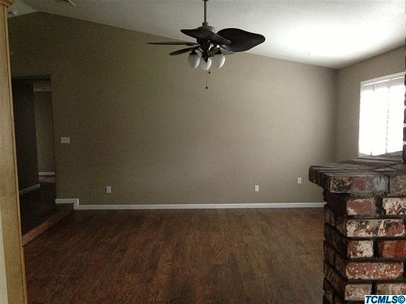 5th image of 209 E Beech Avenue