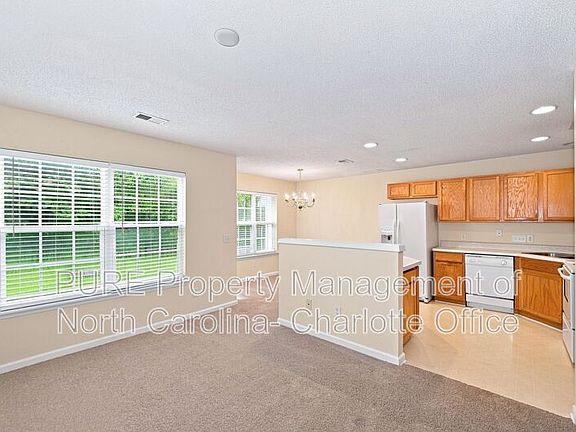 3rd image of 11314 Stone Trail Rd