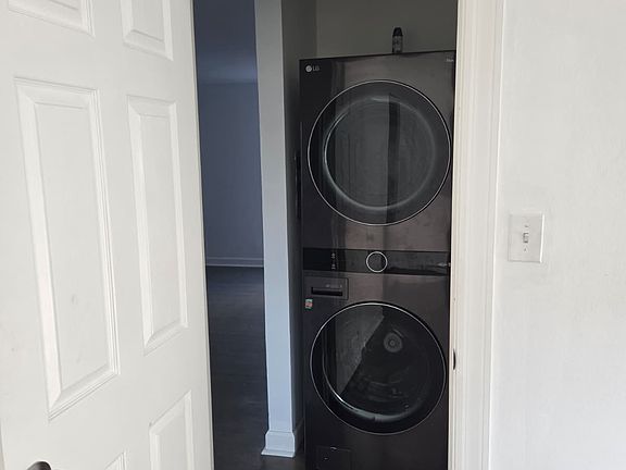 2nd image of 316 Short St APT 1