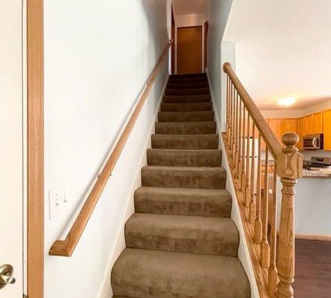 5th image of 3987 Blackstone Dr