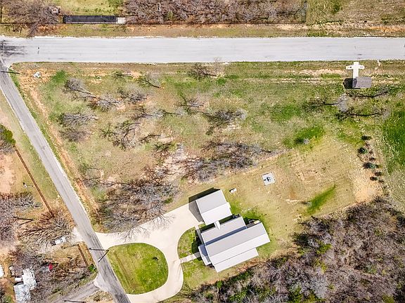3rd image of Glen Ellen Rd